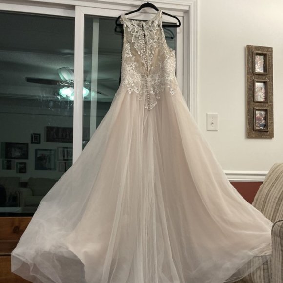 Mori Lee size 18 A line Gown Ivory - Picture 2 of 8